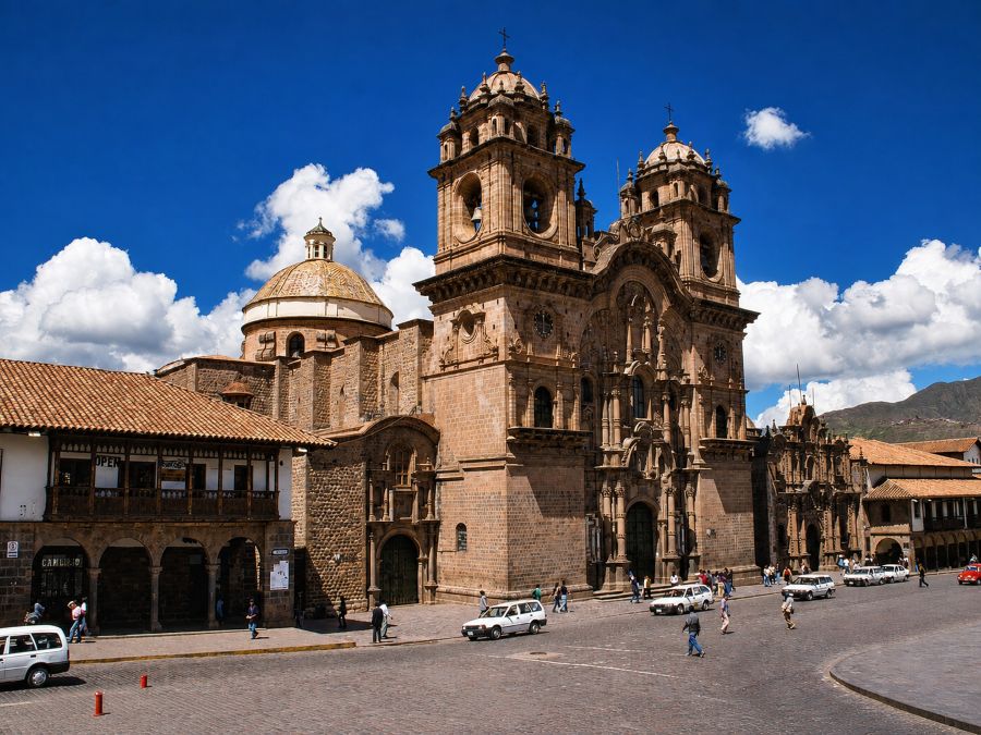 La Compañía del Cusco — the carved stone façade that rivalled a cathedral
