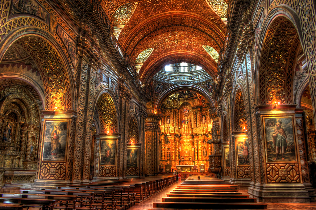 Iglesia de la Compañía de Jesús, Quito — the gold-leaf Baroque nave